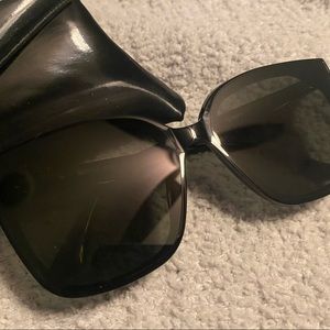 Gentle Monster Burty 01 - Black